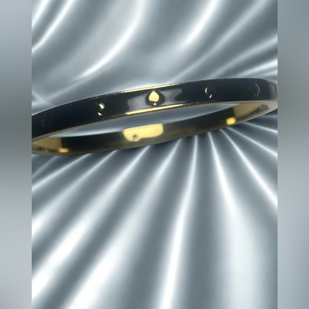 Kate Spade NY Black & Gold Tone Spade Bangle – Classic Designer Bracelet